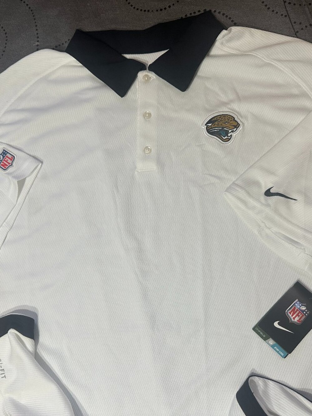 NIKE JACKSONVILLE JAGUARS NFL FOOTBALL ON FIELD WHITE POLO SHIRT SIZE 2XL MEN $$
